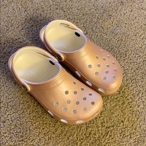Metallic Pink Crocs NWOT